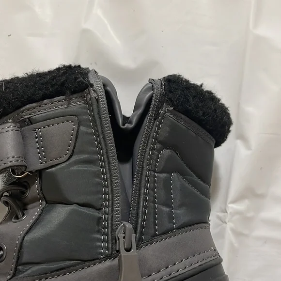 Cat & Jack Snow Boots Kids, Therolite, Lace up, Zipper, Velcour Strap, Faux Fur - Picture 4 of 7